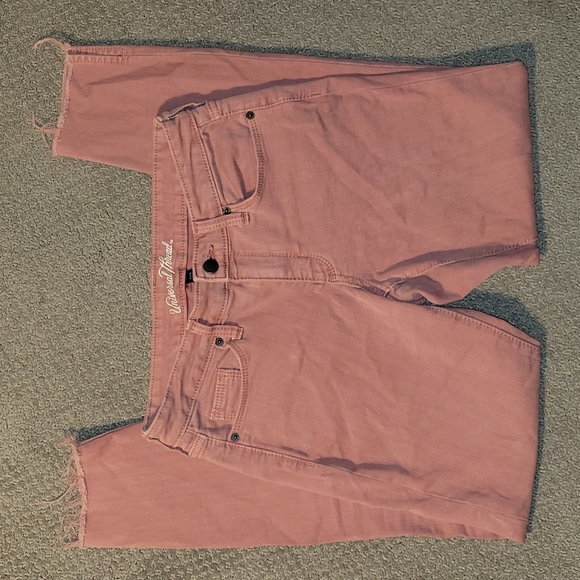 Universal Thread Mid Rise Skinny Jeans - Picture 2 of 9